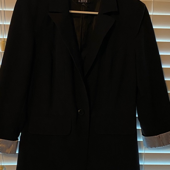 Jacket - Picture 1 of 5